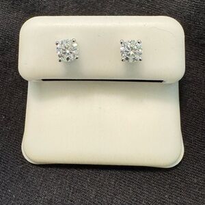 925  Sterling Silver 1 carat Moissanite screw back Stud Earrings $75